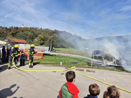 Gašenje sončne elektrarne ob dnevu odprtih vrat v PGD Račna 